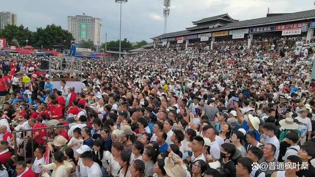关于火爆场面引爆球迷热情，气氛高涨的信息